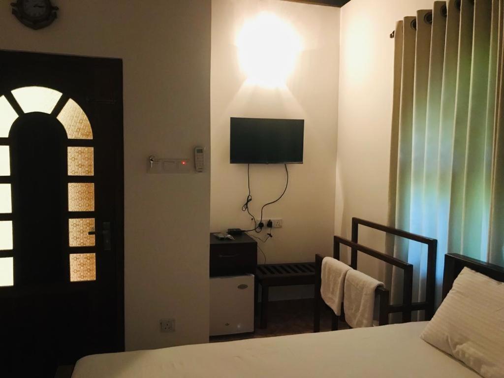 מלון אנוראדפורה Langama Thena - ළඟම තැන מראה חיצוני תמונה