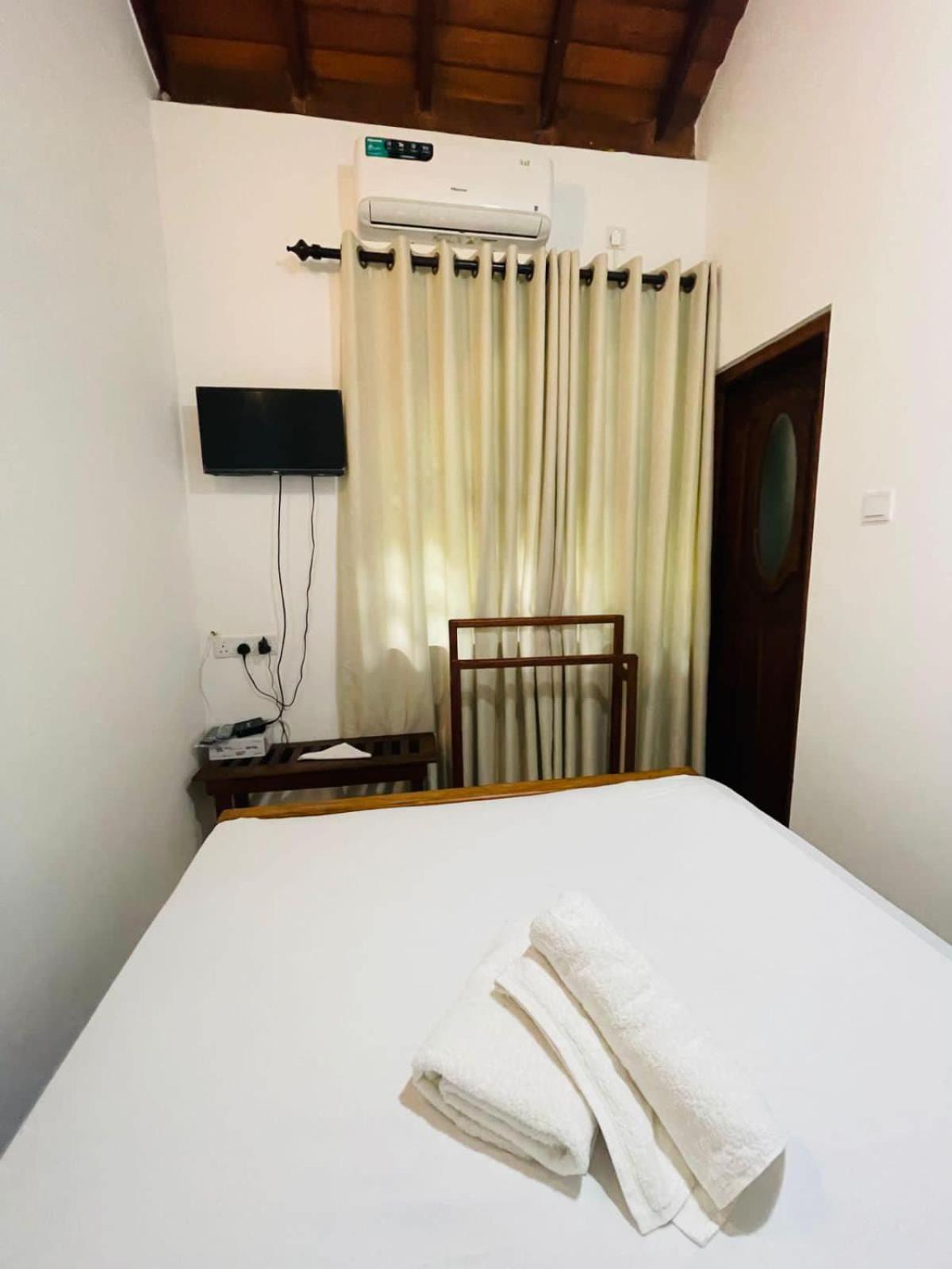 מלון אנוראדפורה Langama Thena - ළඟම තැන מראה חיצוני תמונה